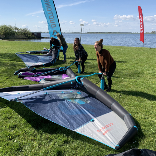 wingfoil-lessons-and-rental-beach