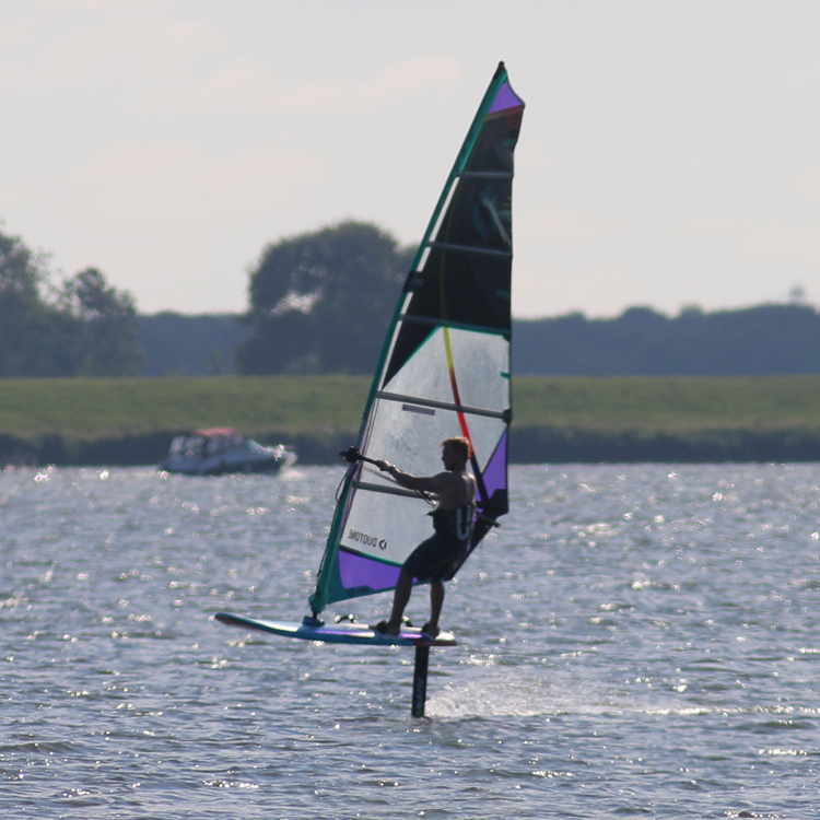 wat-is-foilen-wind-surf-foil
